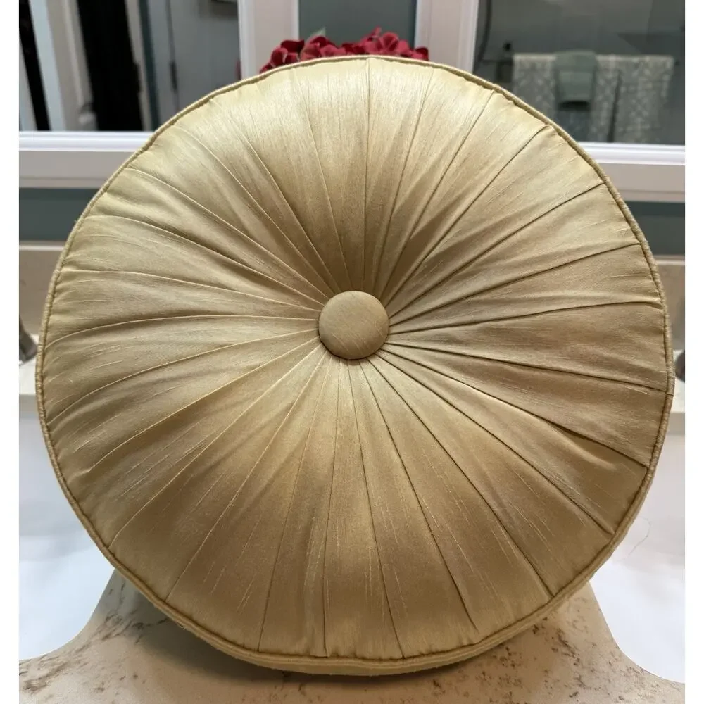 Decorative Round Cushion 14” Gold Center Button Excellent Used Condition